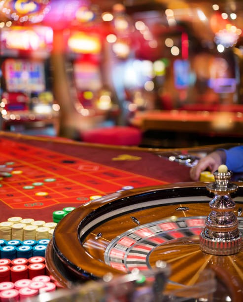 grab138 mobile app interface showing football markets and live-dealer tables